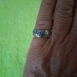 Sterling Silver. 925 Floral Pattern Size 8 Ring