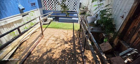 Structure For Pick Up Truck