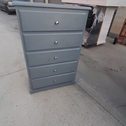 Chest With 5 Drawers
