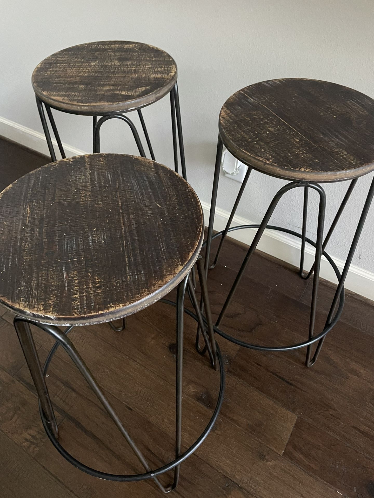 3 Bar height bar stools