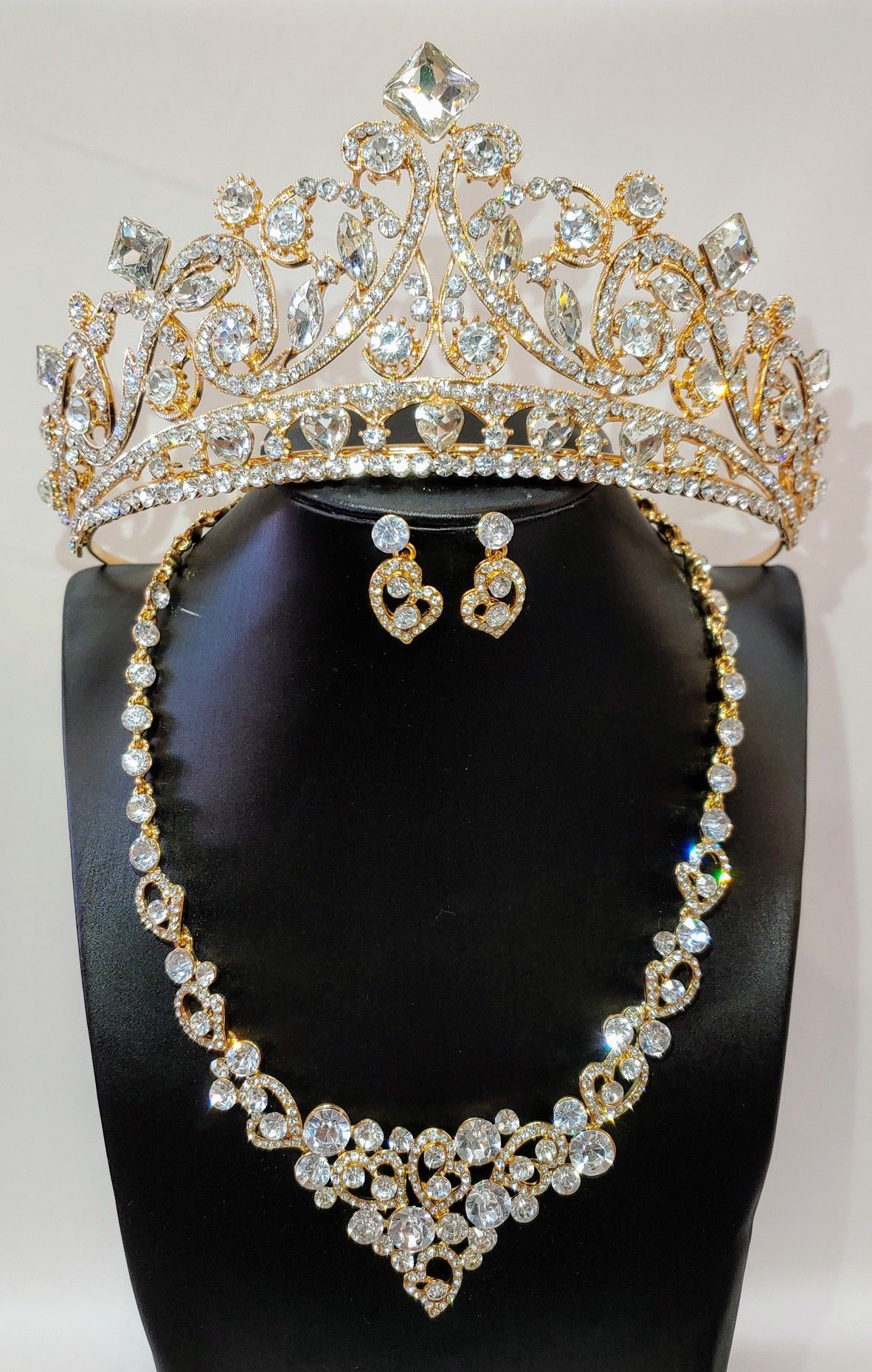 Crown / Corona Bridal, Quince, Sweet 16, Birthday and more...