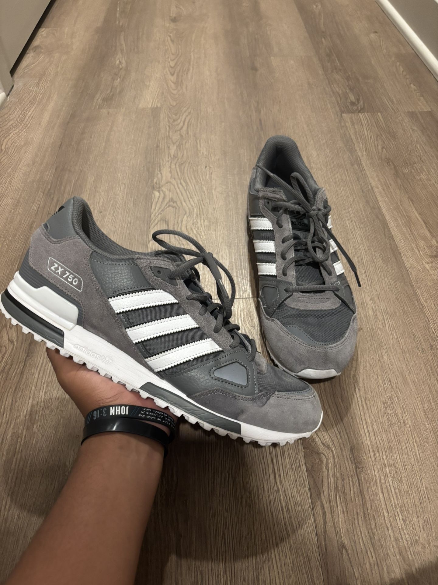 Mens Adidas Shoes Sz 13