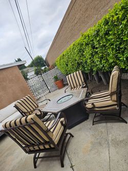 Fire Pit Patio Set 5 pieces/Outdoor Furniture/conversation Set/Cash Only