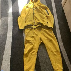 Nike Tech For Sale 125 Right Now