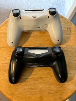 PS4 controllers
