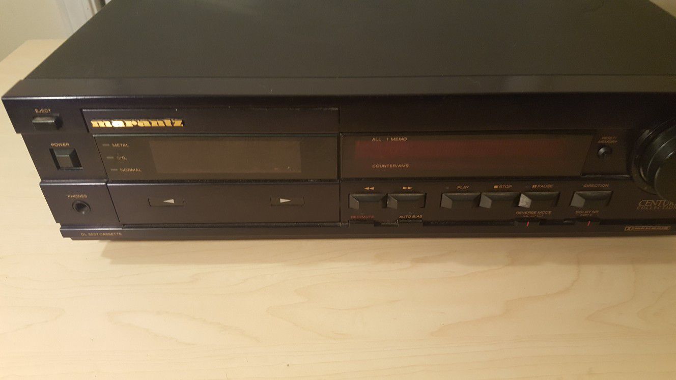 Marantz DL-3507 is a auto-reverse stereo cassette deck 