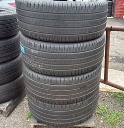 275 45 21 Pirelli Set of 4 Used Like New Condition
