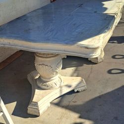 Dinning Table 