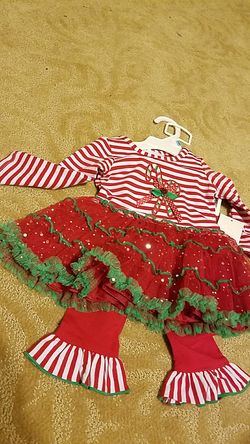 New, her 1st Christmas outfit