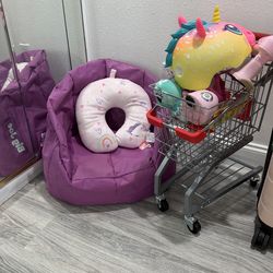 Lil girls bean bag and grocery cart
