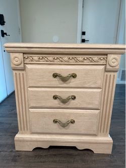 Nightstand vintage