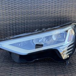 2019 2020 2021 2022 2023 Audi E-TRON Left Driver Side LED Headlight OEM 4KE941039B