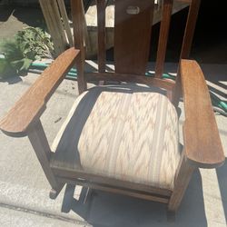 Wooden Rocking Chair 
