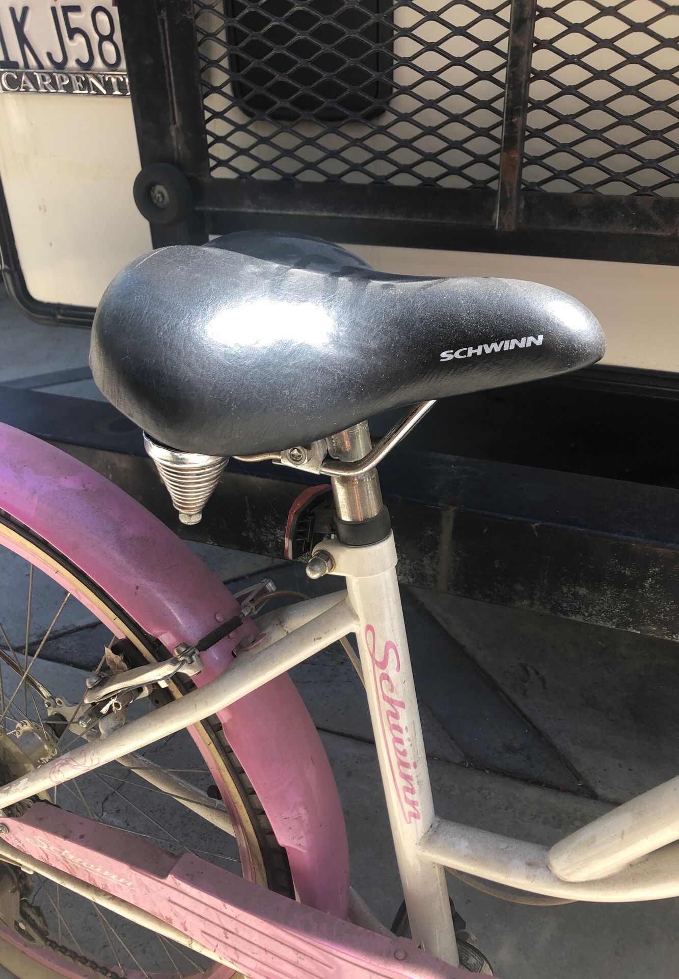 schwinn lulu beach cruiser