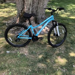 27.5” Schwinn Mountain Bike 