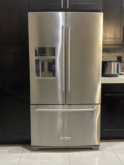 Kitchen Aid refrigerator with ice maker