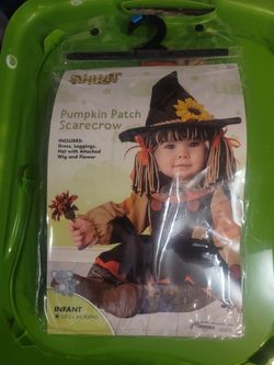 Pumpkin Patch Scarecrow 