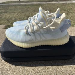 adidas Yeezy Boost 350 V2 Mono Ice