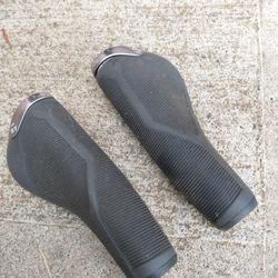 Bontrager Lock On Grips from Hybrid Bike