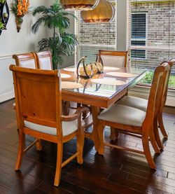 Dining room set