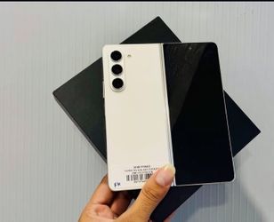 Samsung galaxy z fold 5
