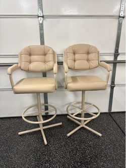 2 BEAUTIFUL BEIGE, BARSTOOL CHAIRS, GREAT CONDITION HARDLY USED WRONG HEIGHT FOR MY KITCHEN AREA $140 for BOTH