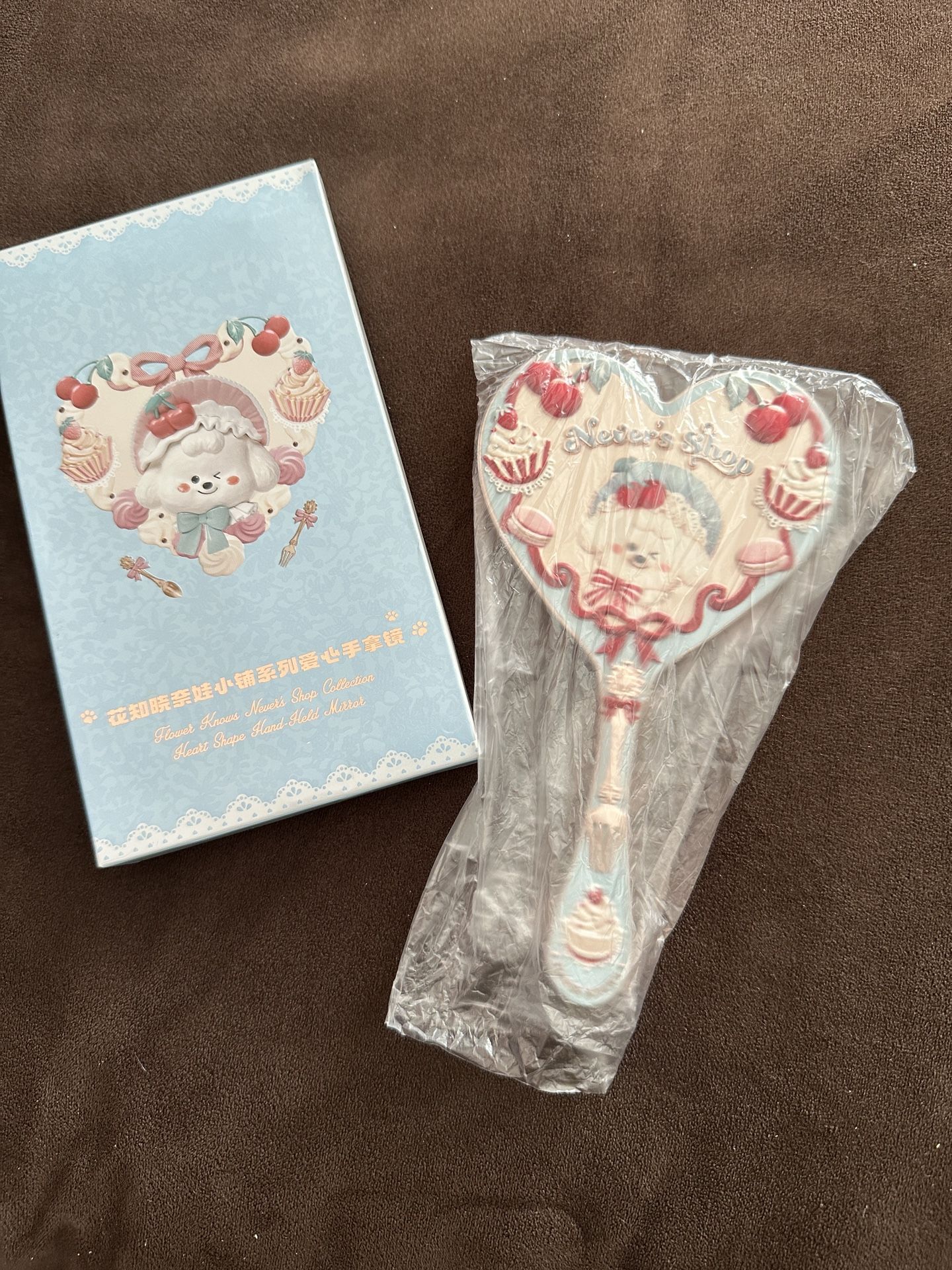 New Flower Knows Never's Shop Collection Heart Shape Hand-Held Mirror Blue