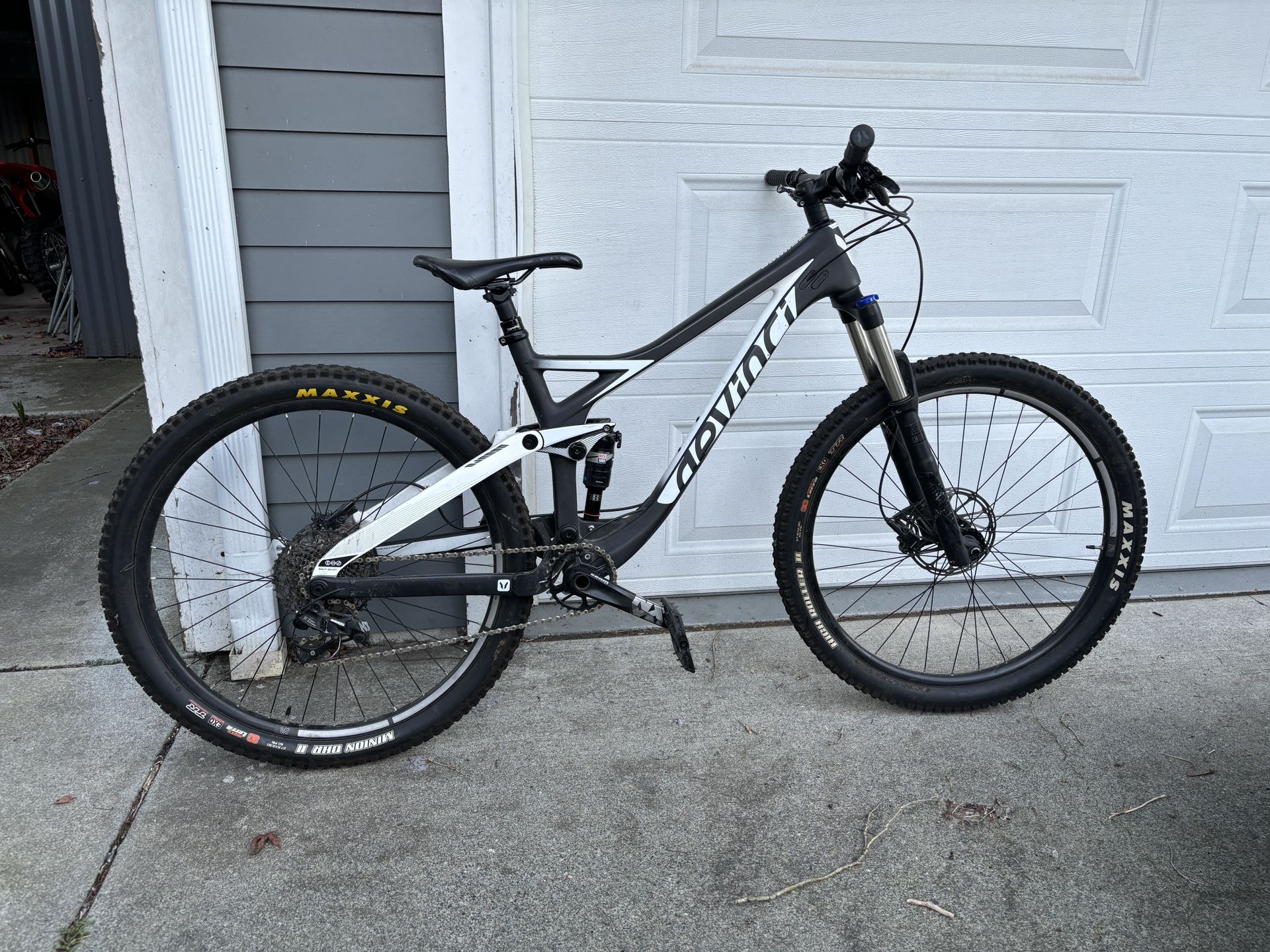 Devinci Django Carbon Full Suspension