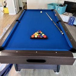 8’ Pool Table