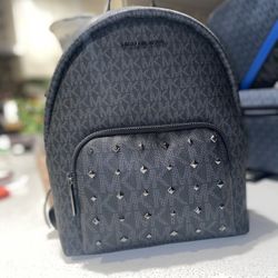 New Women’s Backpacks Size Medium Michael Kors Authentic