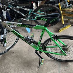 RS300 Ozone Road Bike 
