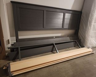 Gray Blackstone Elite Kerrigan Panel King  Size Bed Frame