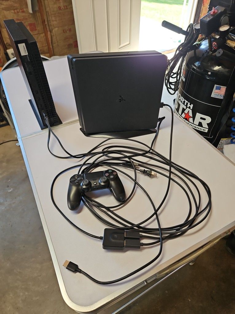PS4 Slim