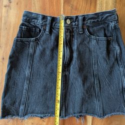 Abercrombie & Fitch black denim Skirt.  Size 25 Size 0