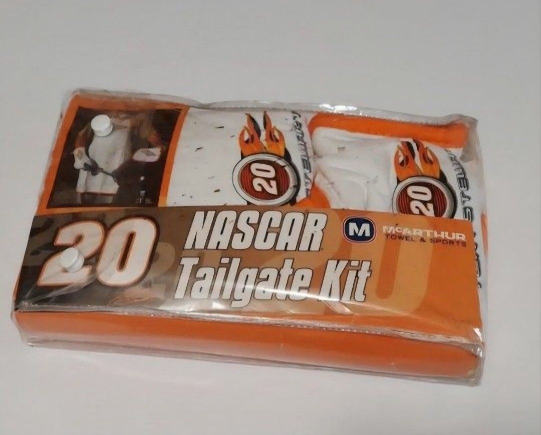 Nascar Tailgate Kit #20 Tony Stewart Fan Apparel Includes Mit Apron & Pot Holder