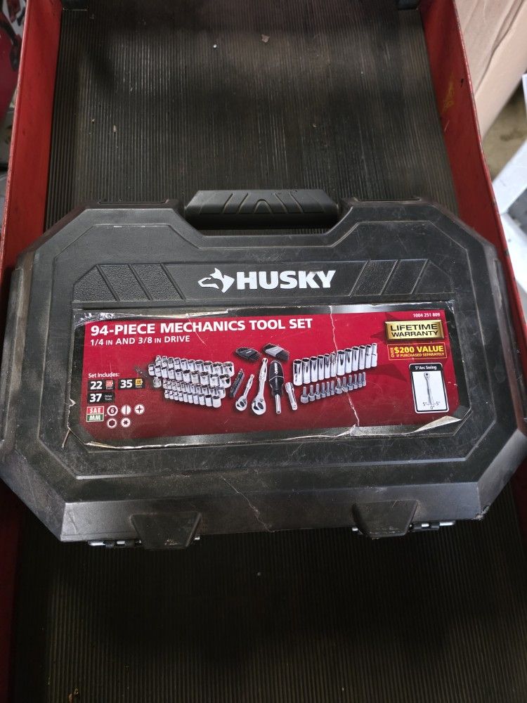 Husky 94-Piece Mechanics Tool Set