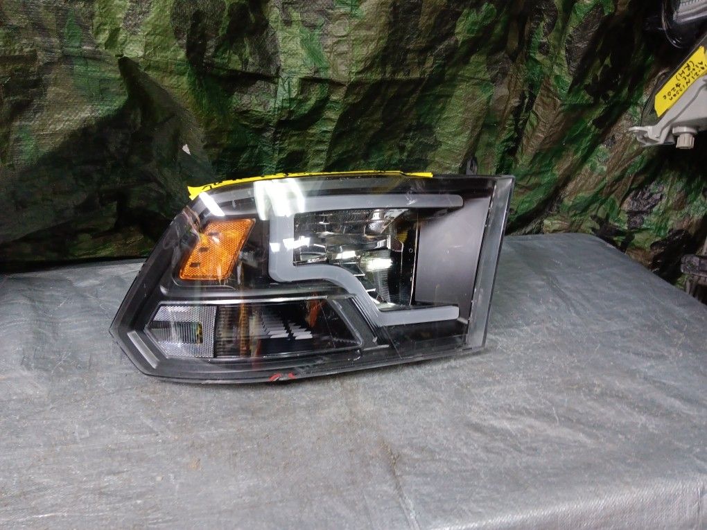 2009-18 Dodge Ram Right Headlight Aftermarket 