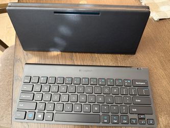 Brand new Logitech tablet keyboard