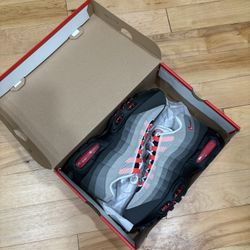 Nike Air Max 95 Solar Red Sz 10