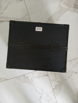 Makeup case