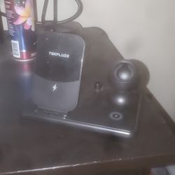 3 IN 1 WIRELESS CHARGER