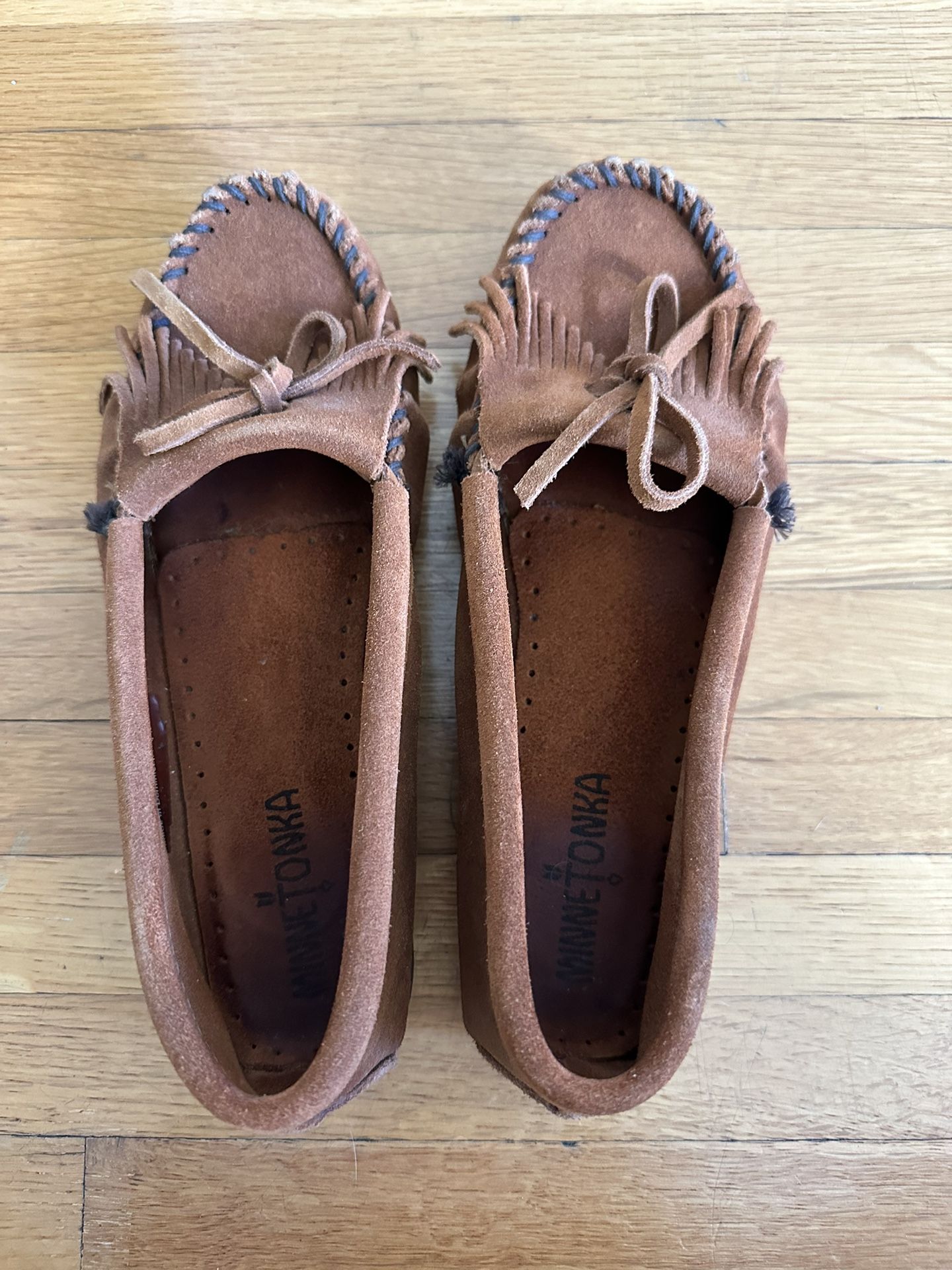 Minnetonka moccasins for women size 6.5