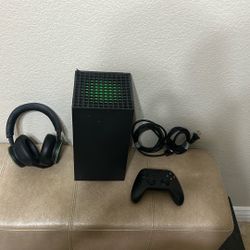 1 TB Xbox Series X w (Wireless Headset) 