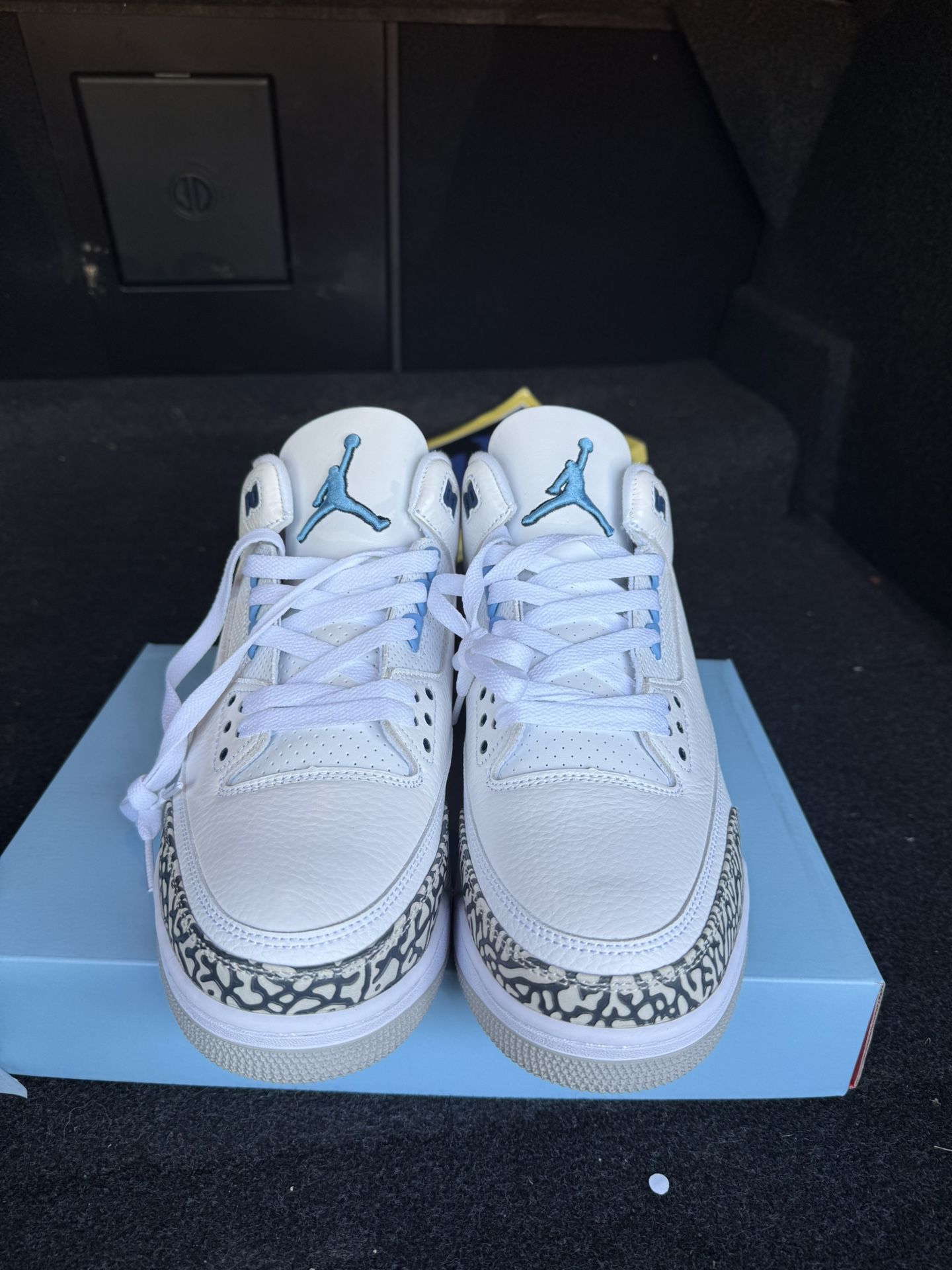 Nike Air Jordan Retro UNC White Valor Blue CT8532 104 Men's Sz 12