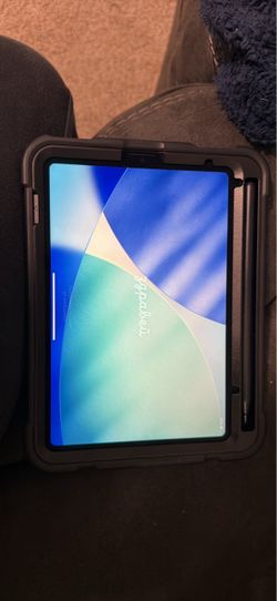 iPad a17 mini pro with case and pencil