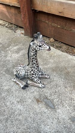 Glass giraffe