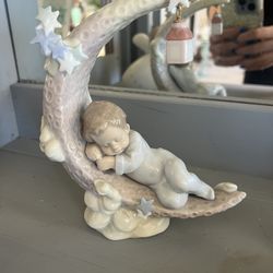 Heavenly Slumber Boy Figurine Lladro Heritage Collection