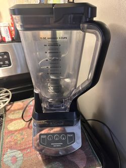 Ninja 900 Food Processor Blender 