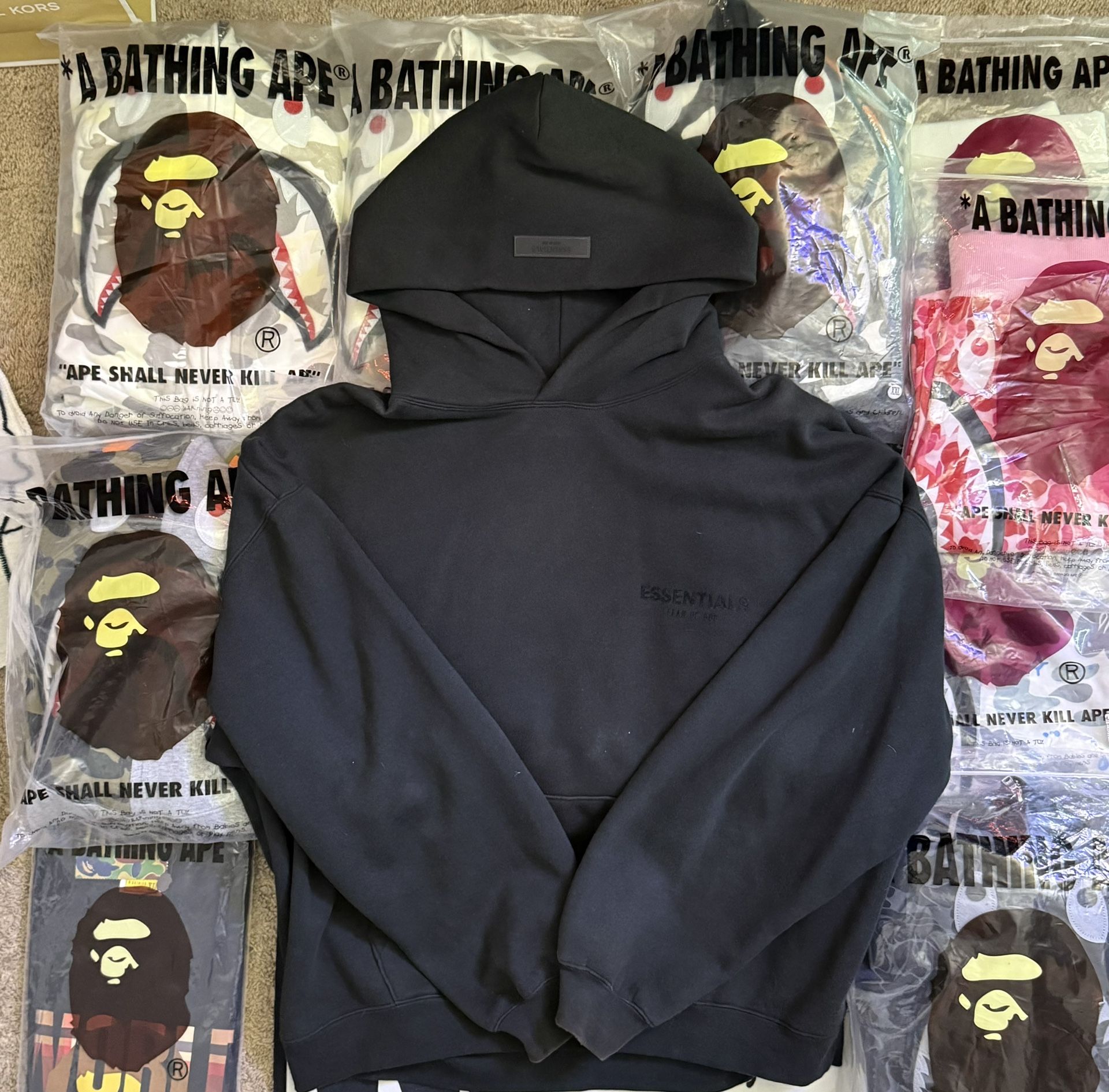 Essentials Black Stretch Limo