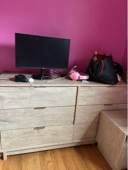 Bedroom sat